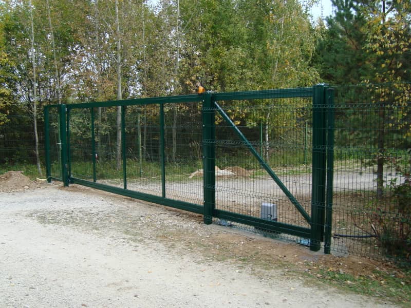 Сетчатый забор DoorHan в Симферополе с установкой