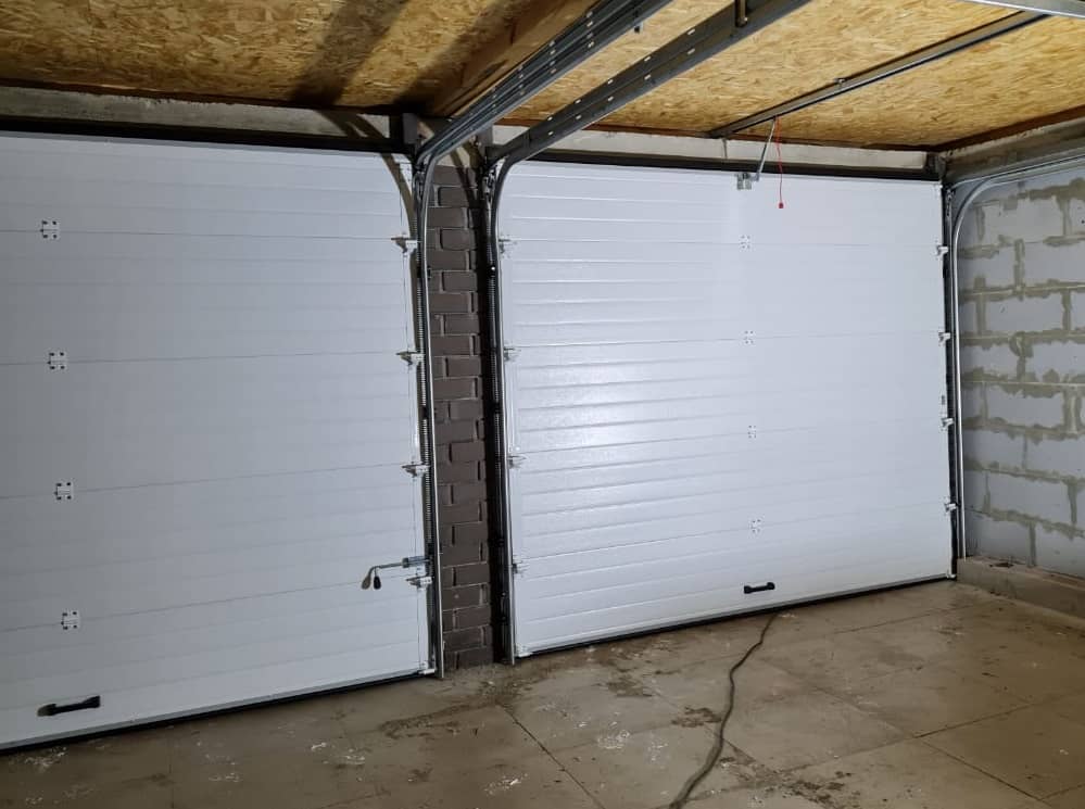 Секционные ворота DoorHan в Симферополе с установкой