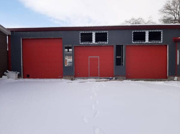 Секционные ворота DoorHan в Симферополе с установкой