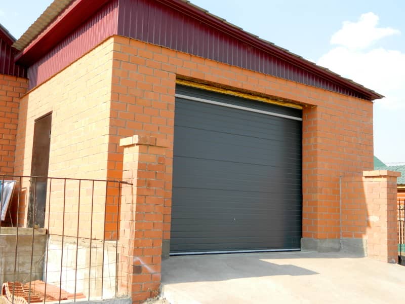 Секционные ворота DoorHan в Симферополе с установкой