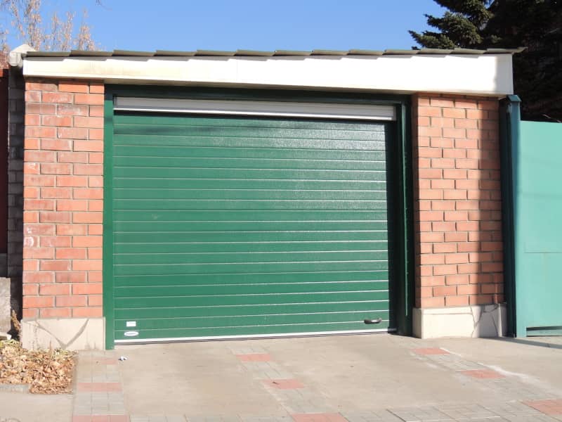 Секционные ворота DoorHan в Симферополе с установкой