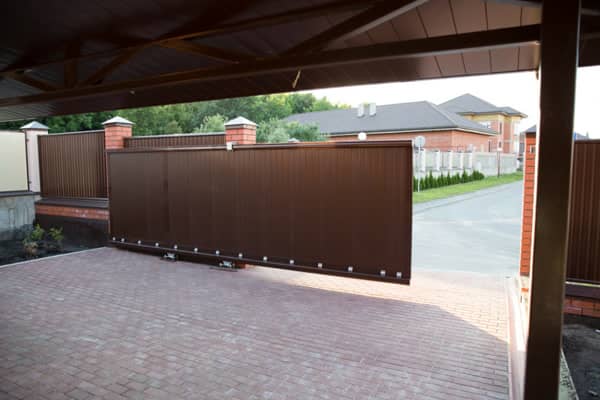 Уличные ворота DoorHan в Симферополе с установкой