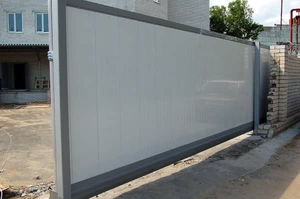 Уличные ворота DoorHan в Симферополе с установкой