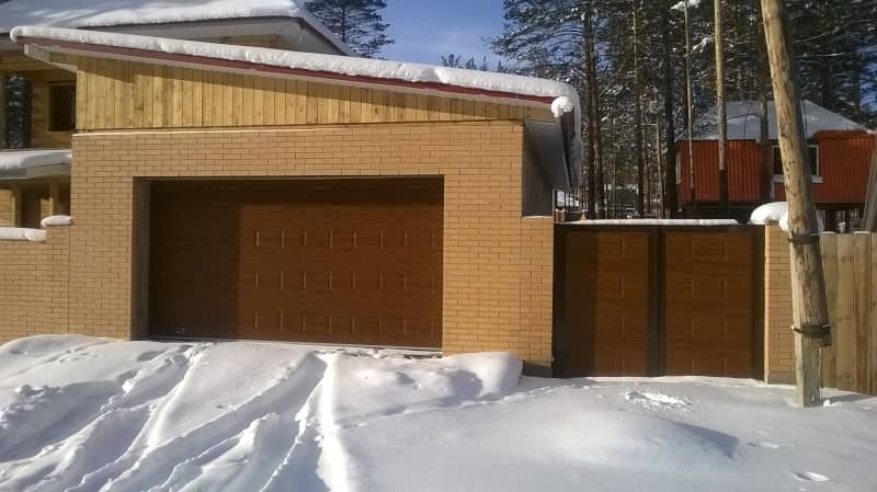 Уличные ворота DoorHan в Симферополе с установкой