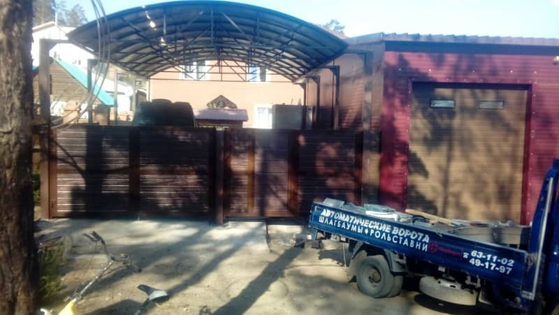 Уличные ворота DoorHan в Симферополе с установкой